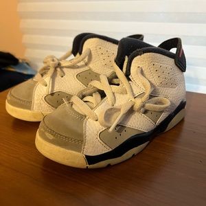 Toddler Jordan size 9